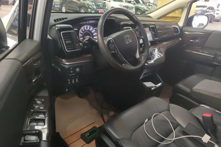 Used Honda Elysion 2016 2.4L Luxury Edition
