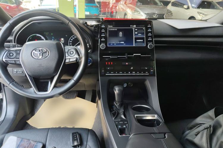 Used Toyota Avalon 2019 Dual-Engine 2.5L XLE Prestige Version China VI Standard