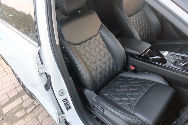 Used Wuling Asta 2022 2.0L DHT Electric-Speed Version