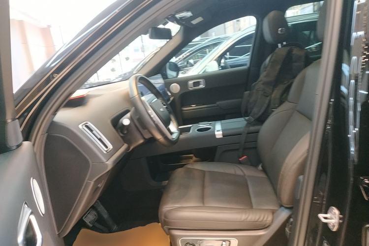 Used Li Auto L8 2023 Pro Model
