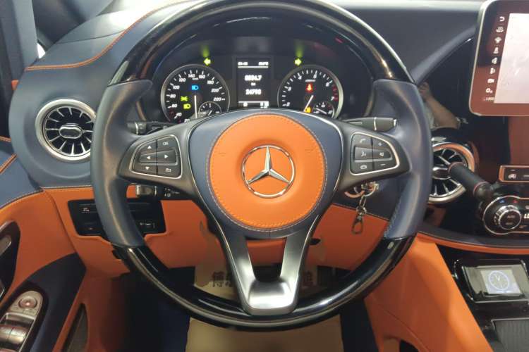 Used Mercedes-Benz Vito 2023 2.0T Business Version 7 Seats
