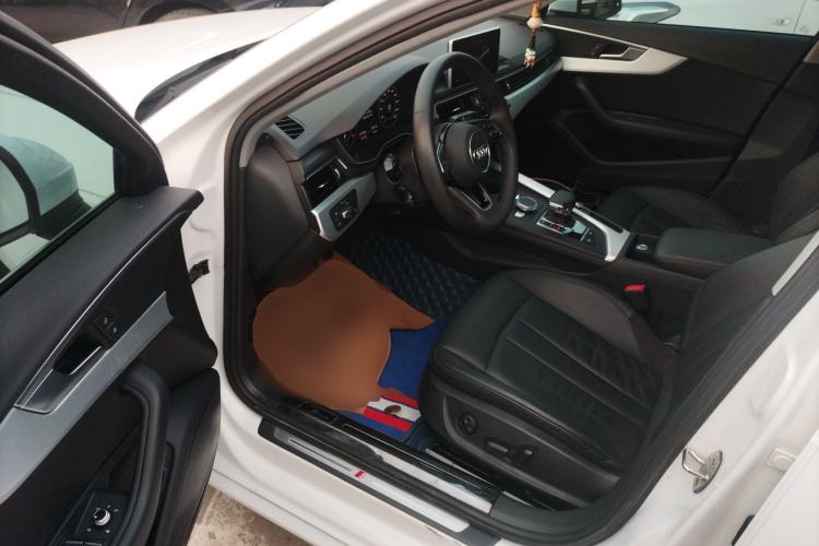 Used Audi A4L 2018 30th Anniversary Edition 40 TFSI Fashion Model
