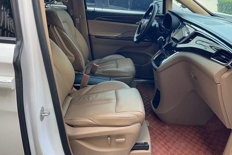 Used Buick GL8 2018 ES 28T Flagship Model China VI Standard
