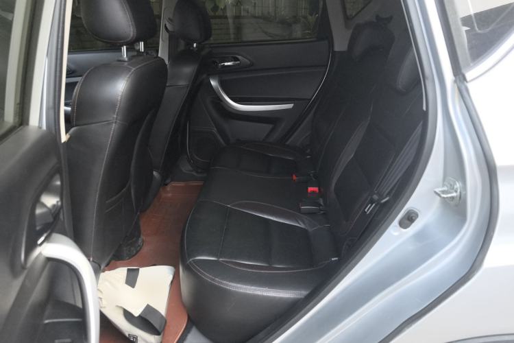 Used Changan CS35 2014 1.6L Automatic Luxury Navigation Model China IV Standard
