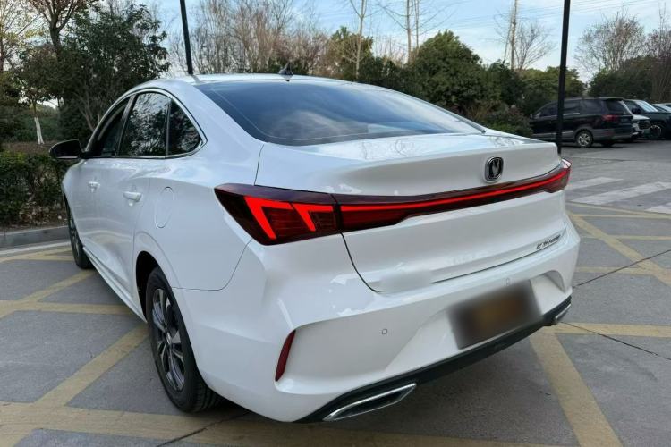 Used Changan Eado 2025 PLUS 1.4T Dual-Clutch High-Energy Version
