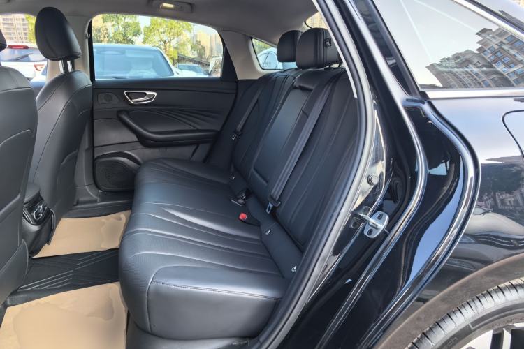 Used Roewe D7 2023 DMH 125km Superior Edition
