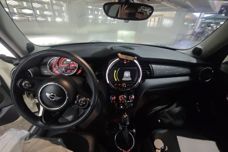 Used  MINI 2015 1.5T COOPER Excitement Five-Door Edition
