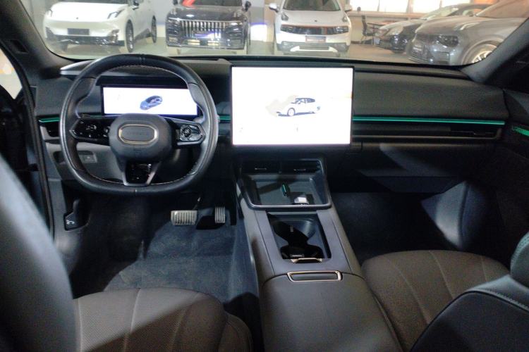 Used Lynk & Co 07 2024 EM-P 126 Long-Range Ultra