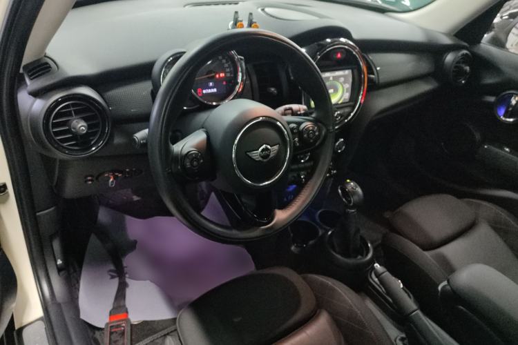 Used  MINI 2016 1.5T COOPER Five-Door Edition
