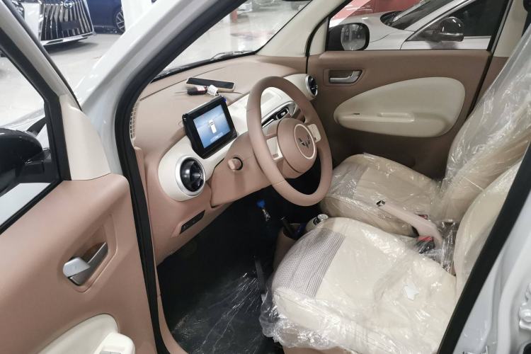 Used Wuling Hongguang MINIEV 2025 Four-Door Version Advanced Edition
