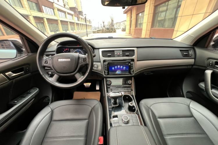 Used Haval H8 2017 2.0T Gasoline 4x4 Enjoyment Model
