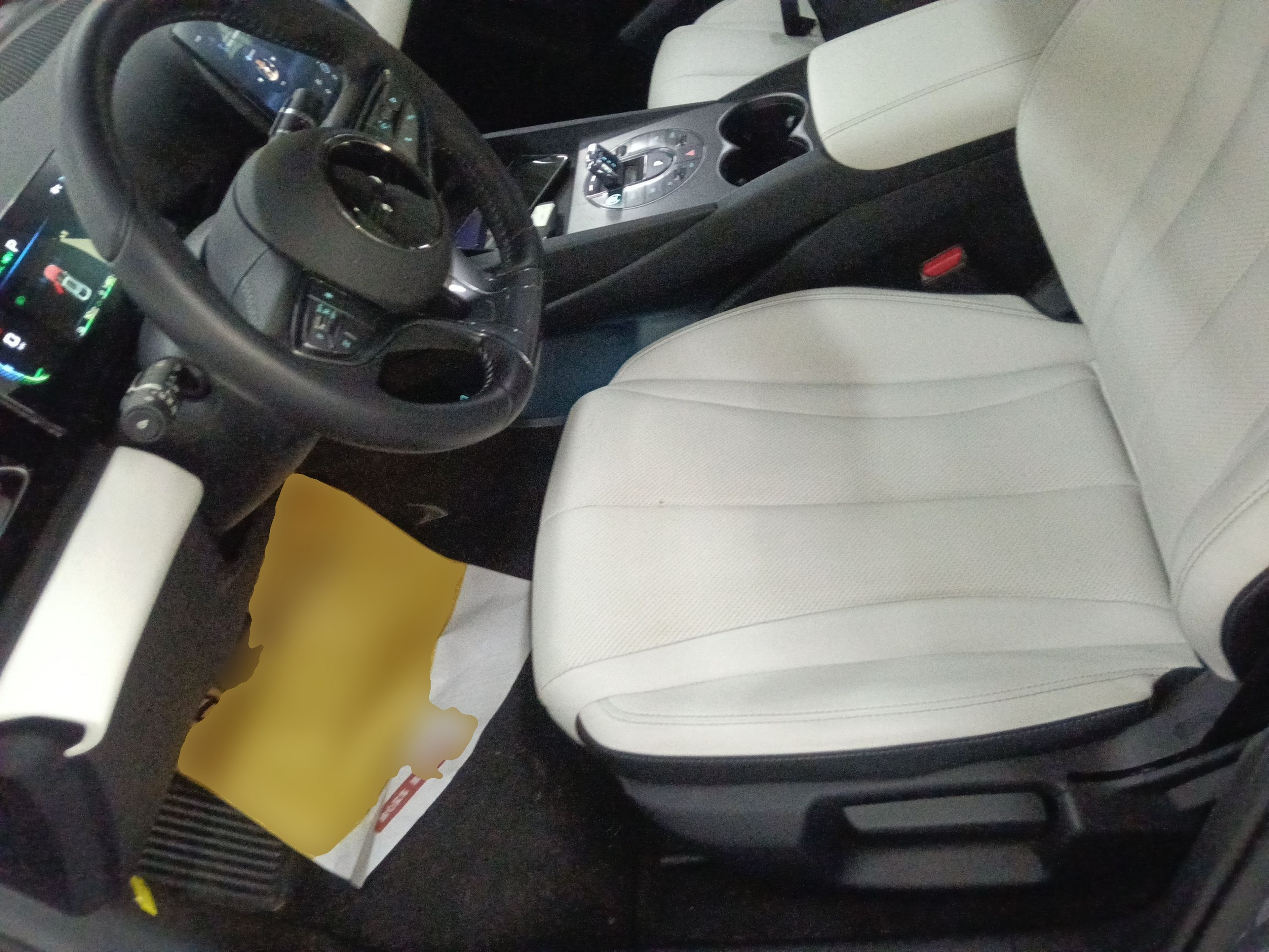 Переднее сиденье в автомобиле