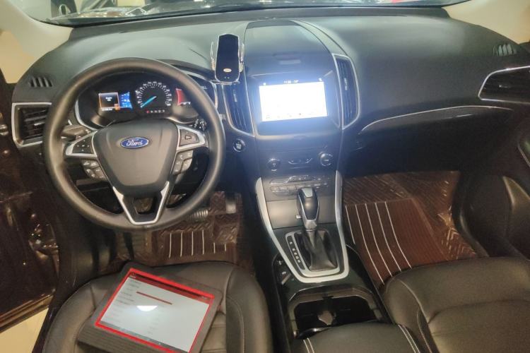 Used Ford Edge 2016 EcoBoost 245 Four-Wheel Drive Titanium Edition 7-Seater
