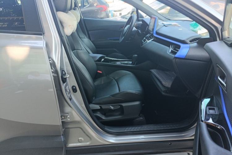 Used Toyota IZOA 2020 2.0L Yichi Version