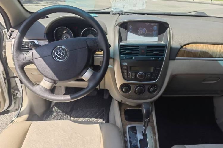 Used Buick Excelle 2015 1.5L Automatic Classic Model
