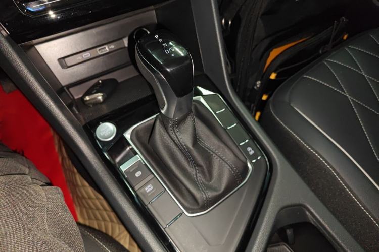 Used Volkswagen Tiguan L 
