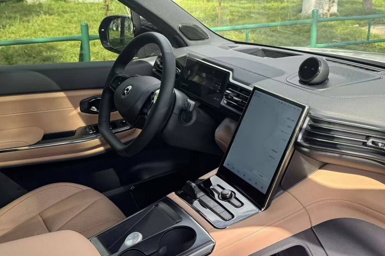 Used Nio ES8 2020 415 km Range 6-Seater Version
