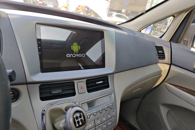 Used BYD M6 2013 2.0L Manual Comfort Version
