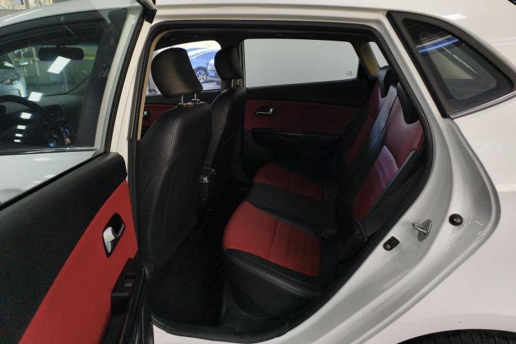 Used Kia K2 2015 Hatchback 1.4L AT GLS Cool Edition