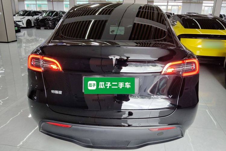 Used Tesla Model Y 2021 Long-Range All-Wheel-Drive Version