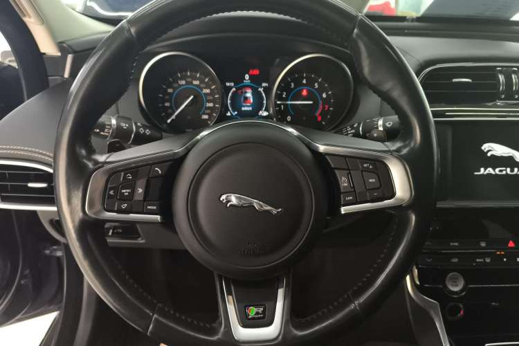 Used Jaguar XE 2017 2.0T 200 PS R-Sport
