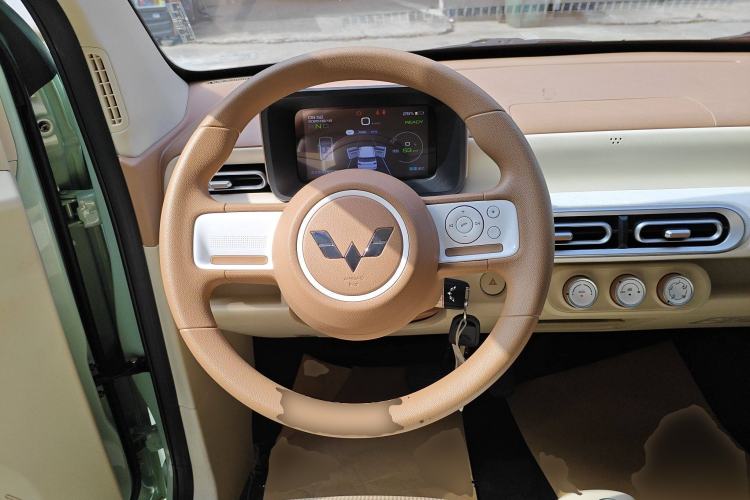 Used Wuling Hongguang MINIEV 2024 3rd Generation 215km Youth Edition
