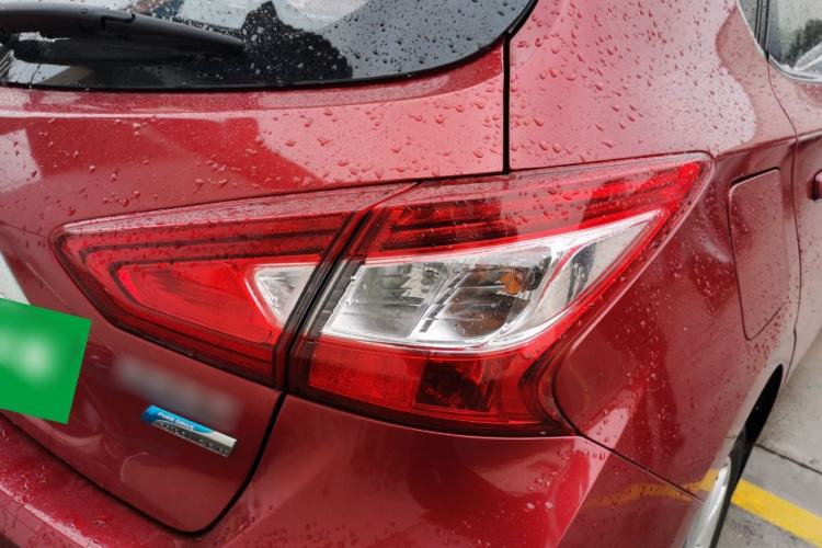 Used Nissan Tiida 2016 1.6L CVT Cool Dynamic Edition