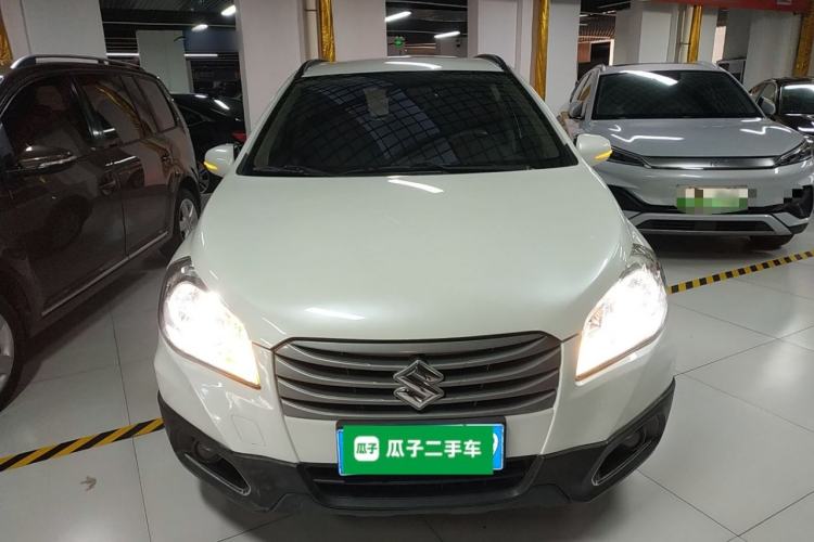 Used Suzuki S-Cross 2015 1.6L CVT Two-Wheel Drive Entry-Level Trim
