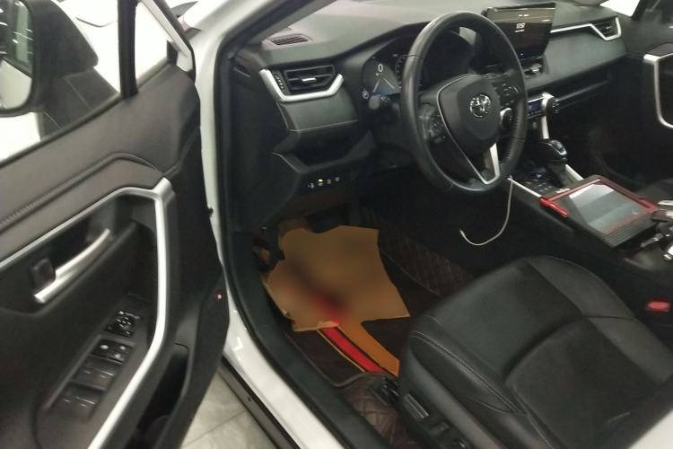 Used Toyota Wildlander 2023 2.0L CVT Four-Wheel Drive Luxury PLUS Edition
