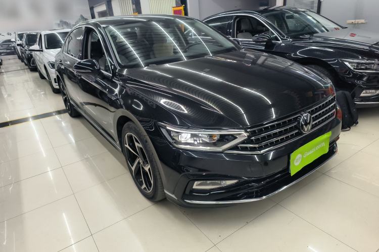 Used Volkswagen Magotan 2023 2 Million Units Commemorative Edition 330TSI DSG Luxury Version
