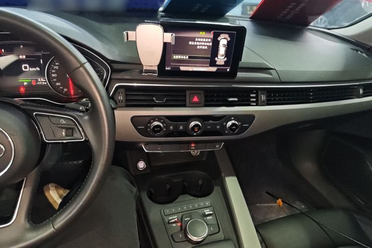 Used Audi A4L 2018 30th Anniversary Edition 40 TFSI Trendy Model
