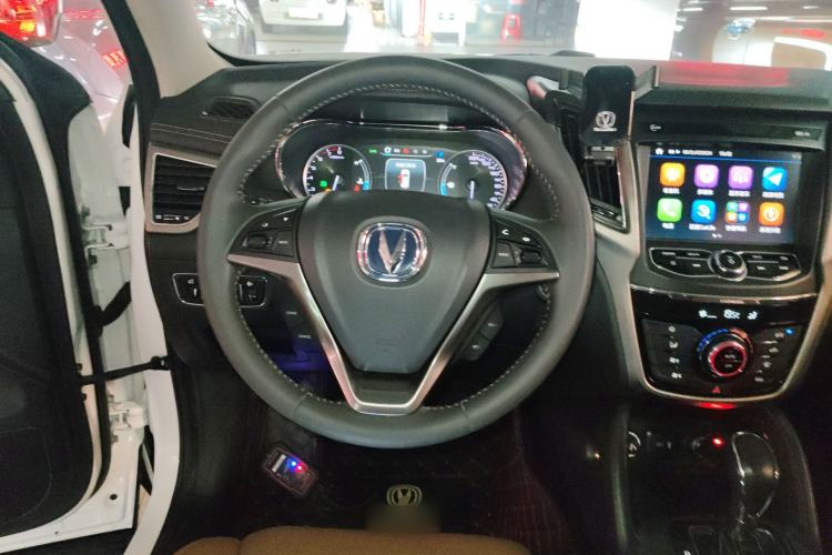 Used Changan CS75 2017 Shangkui Edition 1.8T Automatic All-Wheel-Drive Elite Model
