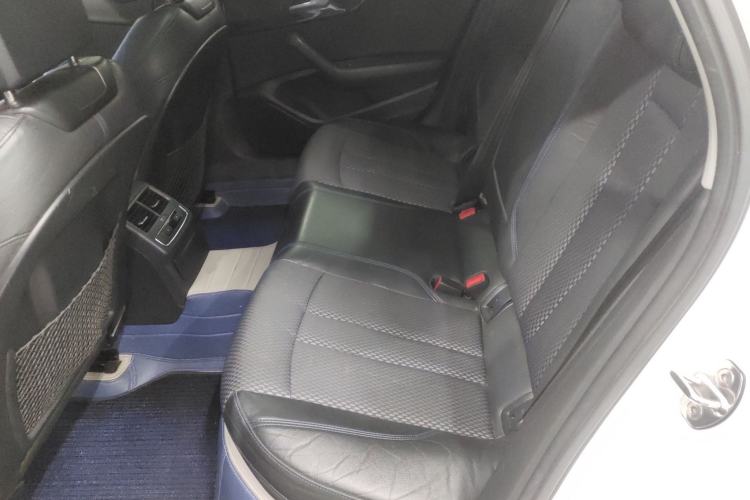 Used Audi A4L 2018 30th Anniversary Edition 40 TFSI Sport Edition
