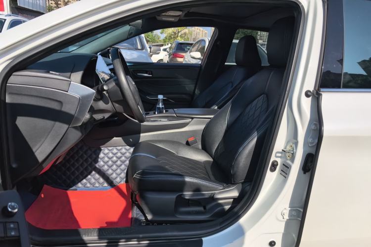 Used Toyota Avalon 2019 2.0L Ambition Edition China VI
