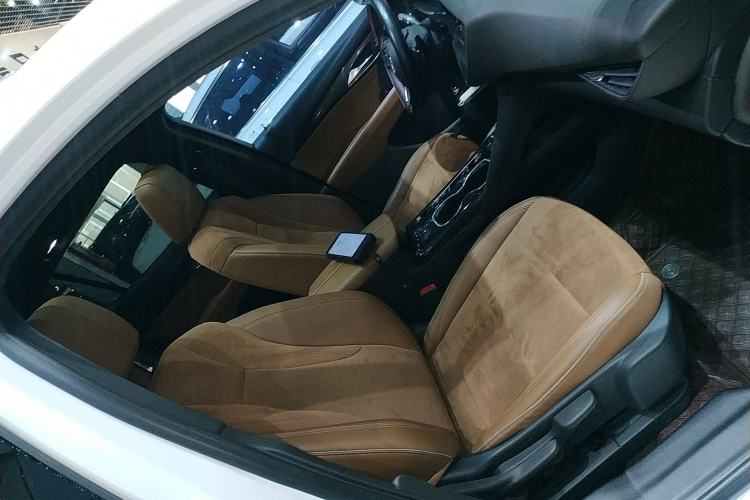 Used Buick Envision 2020 Encore S 652T Two-Wheel Drive Luxury Model
