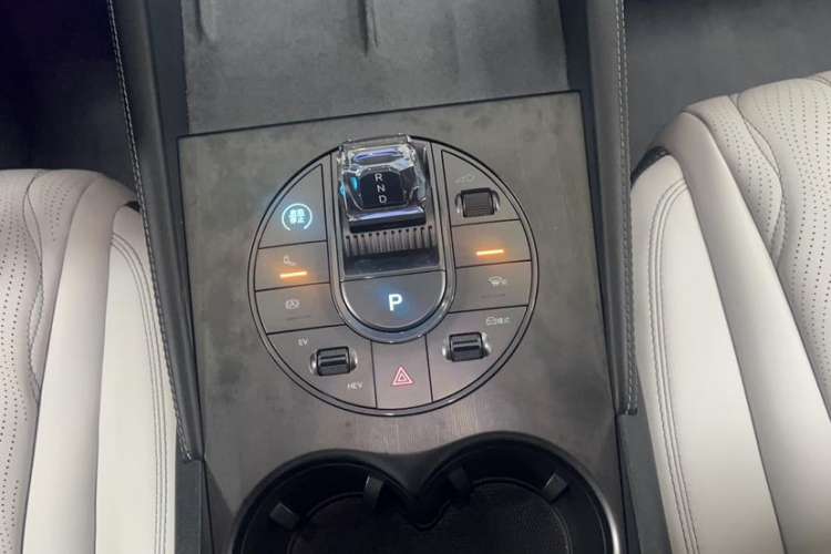 Used BYD Seal 06 New Energy 2024 DM-i 120KM Flagship Model
