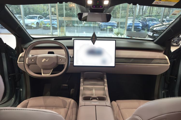 Used ONVO L60 2024 85 kWh Rear-Drive Version