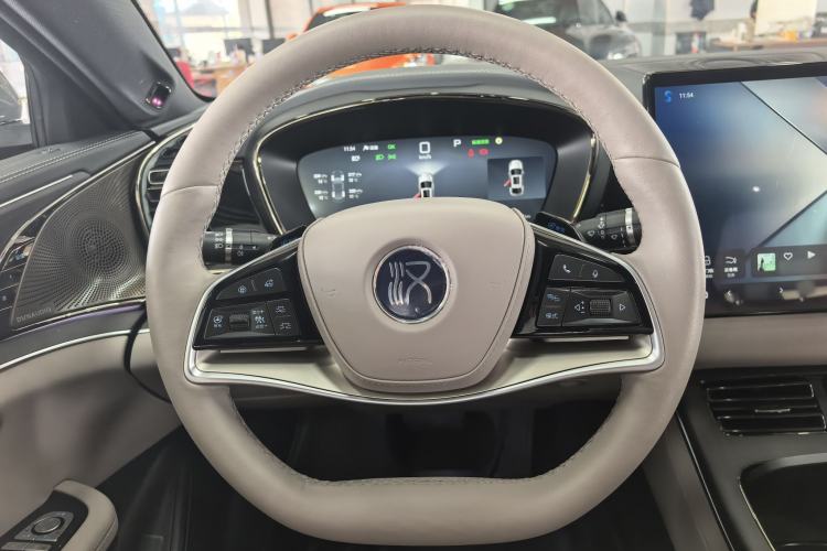 Used BYD Han 2025 EV Intelligent Driving Edition 701KM LiDAR Deluxe Model
