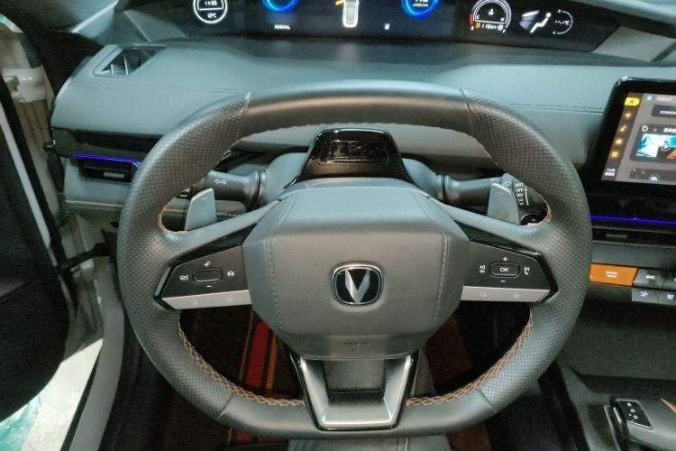 Used Changan UNI-V 2022 1.5T Prestige Version
