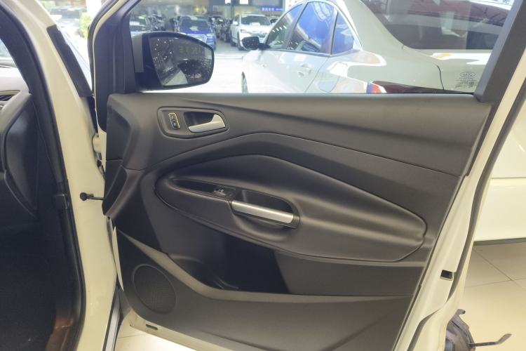 Used Ford Kuga 2015 2.0L GTDi Four-Wheel Drive Elite Model
