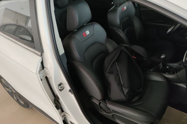 Used  Refine S3 2017 1.5L Manual Luxury Smart Model