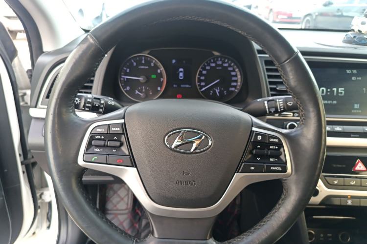 Used Hyundai Elantra 2016 1.6L Automatic ZhiXuan · Luxury Version