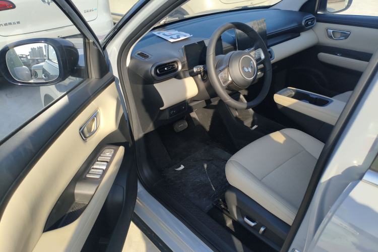 Used Wuling Bingo PLUS 2024 401 km Range 5-Seater Version
