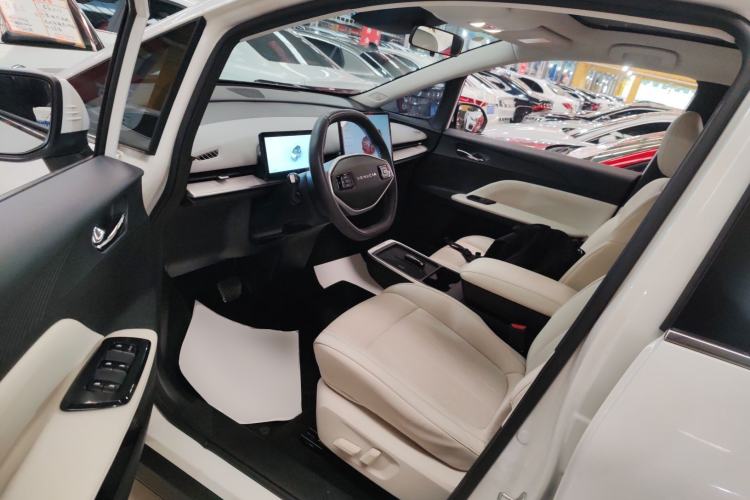 Used Venucia VX6 2023 520 Max