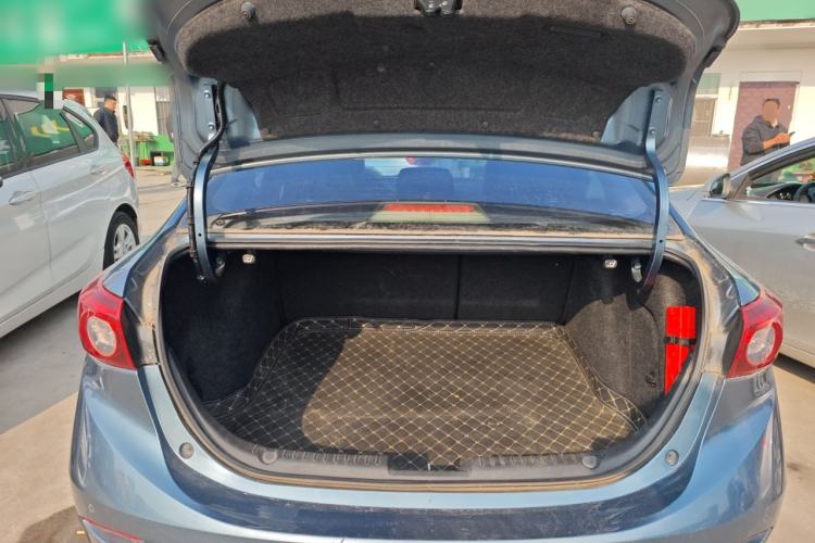 Used Mazda Mazda 3 Axela 2016 Sedan 1.5L Manual Luxury Model