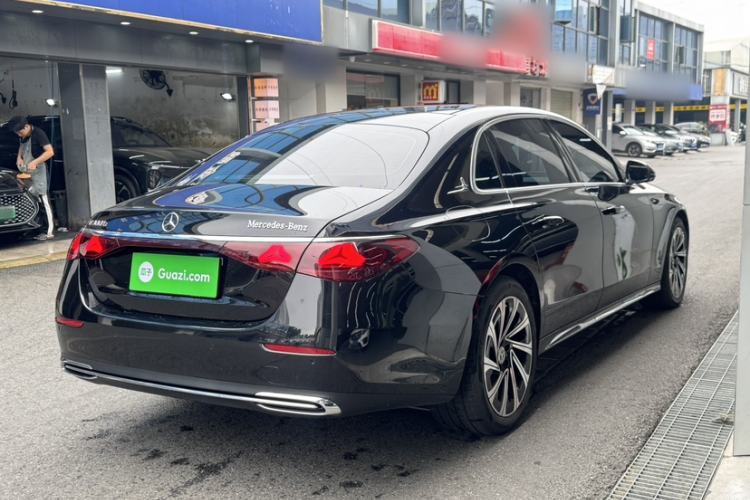 Used Mercedes-Benz E-Class 2024 Facelift E 300 L Luxury Edition
