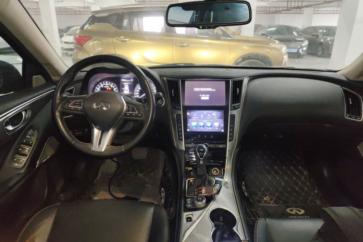Used Infiniti Q50L 2018 2.0T Enjoyment Version China VI Standard
