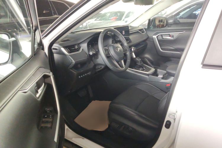 Used Toyota Wildlander 2023 Dual-Motor 2.5L E-CVT Four-Wheel Drive Prestige Edition
