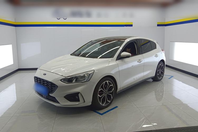 Used Ford Focus 2019 Hatchback EcoBoost 180 Automatic Trendy Model
