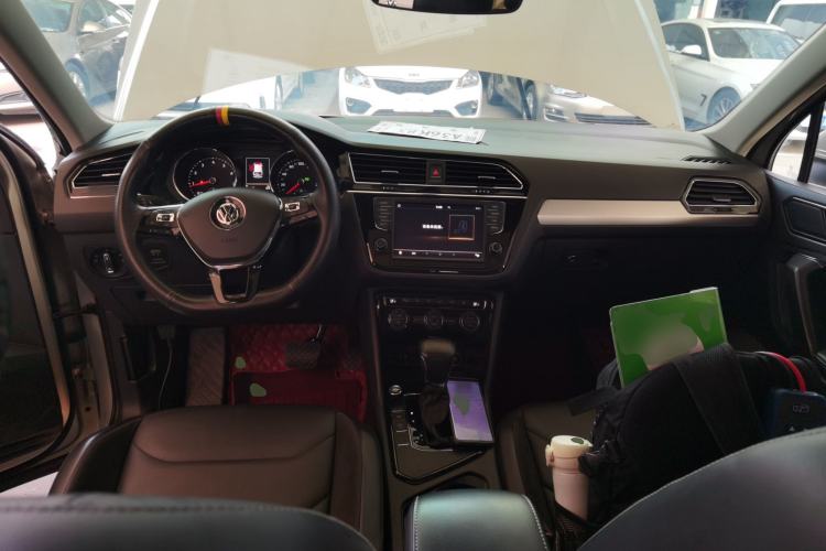 Used Volkswagen Tiguan L 2018 330TSI Automatic Two-Wheel Drive Luxury Edition
